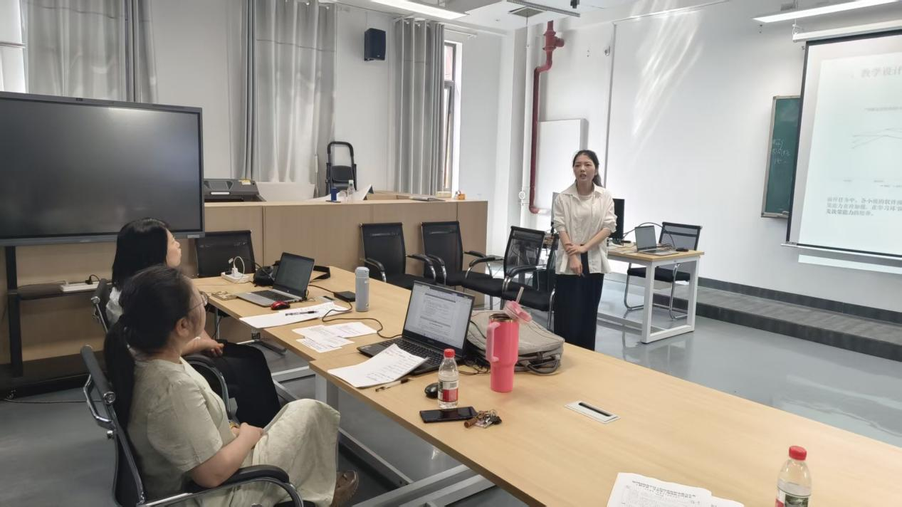 砺精兵 见真章 全真模拟剑指省赛——华亿网_华亿(中国)圆满举办省第四届教师职业能力大赛校内模拟赛