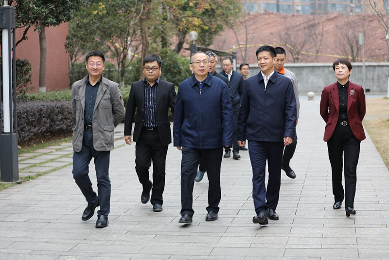 省人力资源和社会保障厅副厅长廖跃贵一行来华亿网_华亿(中国)调研