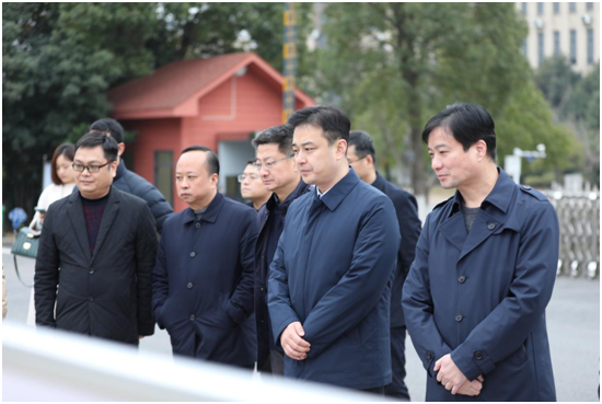 市人民政府副市长白云峰到华亿网_华亿(中国)调研