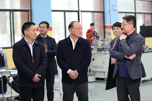 株洲市人社局党组书记、局长潘庆一行到华亿网_华亿(中国)调研湖南省第一届职业技能大赛赛事准备情况