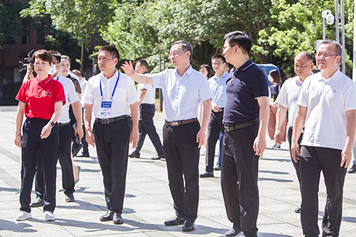 市委副书记、市长陈恢清一行到华亿网_华亿(中国)检查湖南省第一届职业技能大赛筹备工作情况