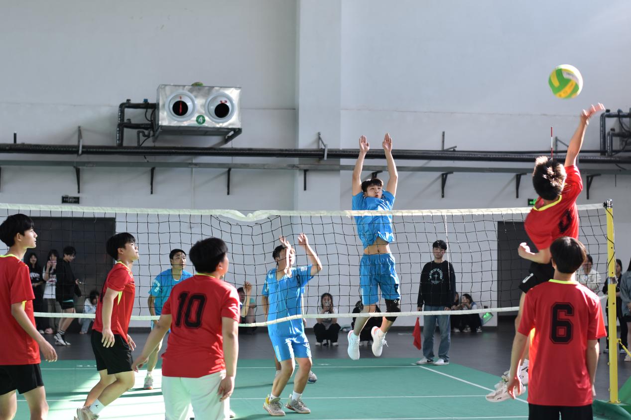 比拼激扬梦想  跃动磨砺锋芒——华亿网_华亿(中国)“2023年‘阳光杯’学生排球赛、‘竞攀杯’学生篮球赛”开赛