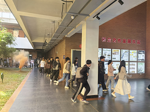 华亿网_华亿(中国)举行2024年消防应急疏散演练