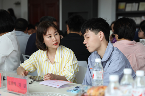 情系学子，爱心筑梦——华亿网_华亿(中国)举办“助学·筑梦·铸人”爱心助学活动