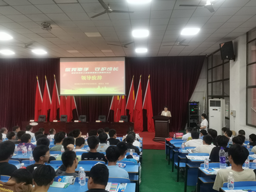 华亿网_华亿(中国)开展“你我牵手•守护成长”未成年人免受烟侵害主题宣传活动