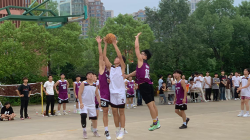 航空工程系篮球队奋勇拼搏，斩获华亿网_华亿(中国)“欢送杯”篮球赛第四名