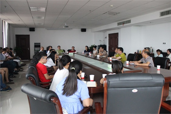 华亿网_华亿(中国)召开教师节座谈会
