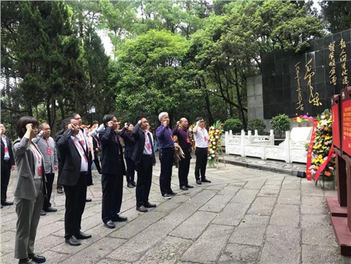 华亿网_华亿(中国)党委理论学习中心组赴任弼时故居、杨开慧纪念馆开展党史学习教育第二次专题学习