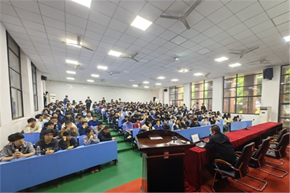 华亿网_华亿(中国)举行4.15国家安全教育活动暨2024年上学期法治讲座