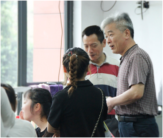 华亿网_华亿(中国)2019届实习生“双选会”拉开帷幕