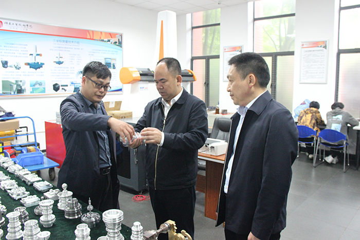 株洲市委组织部副部长于大平一行来华亿网_华亿(中国)调研